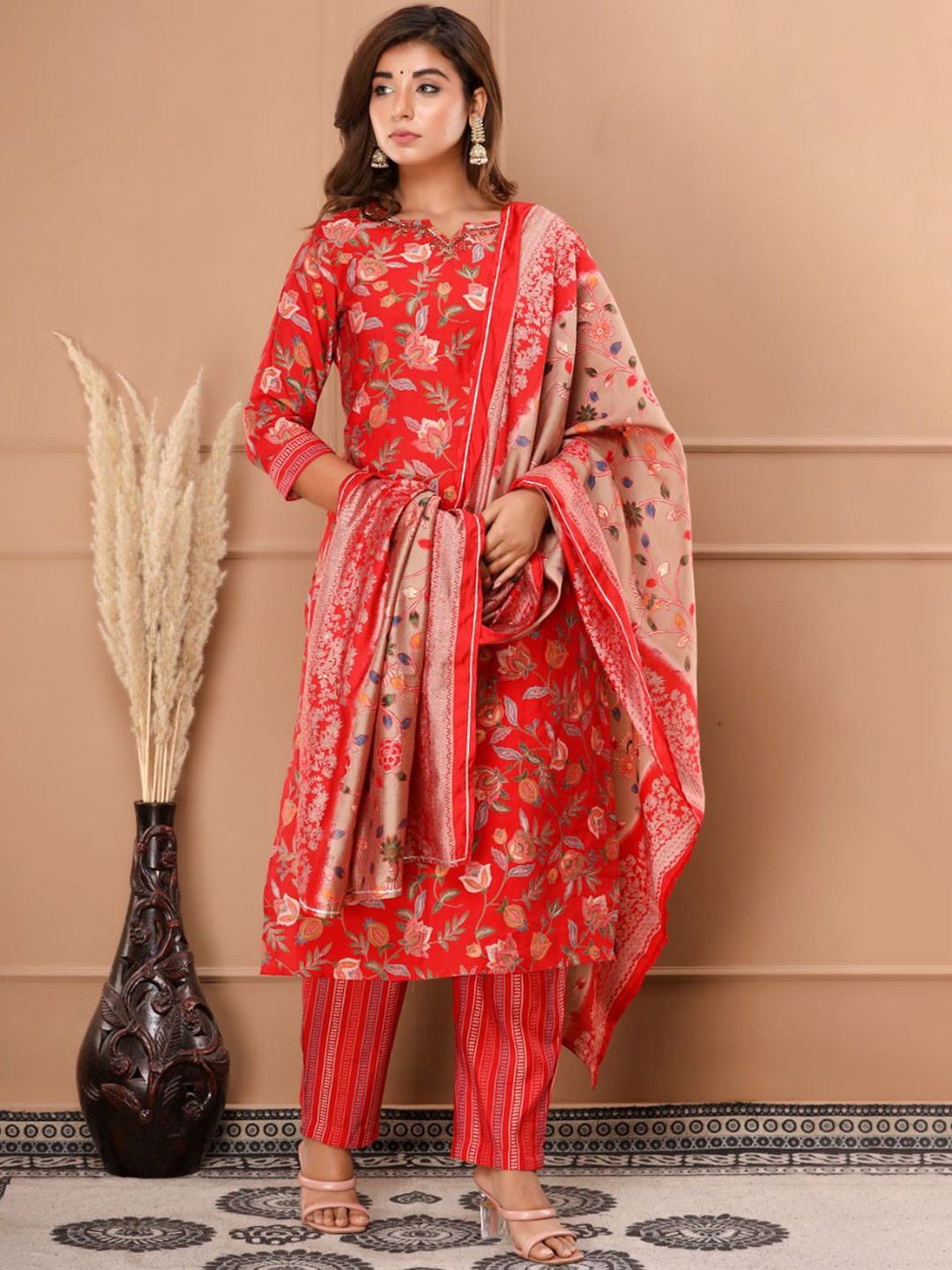 

ZARI Floral Printed Beads & Stones Kurta with Trousers & Dupatta, Red