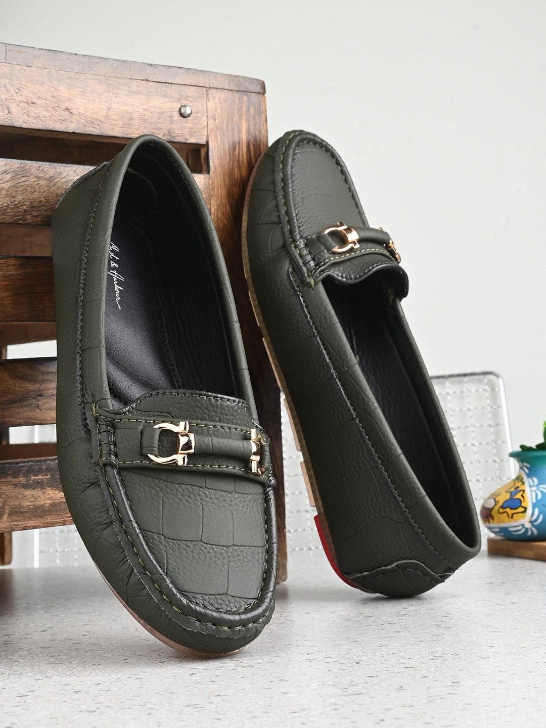 

Mast & Harbour Women Green Massage Footbed Memory Foam Horsebit Loafers