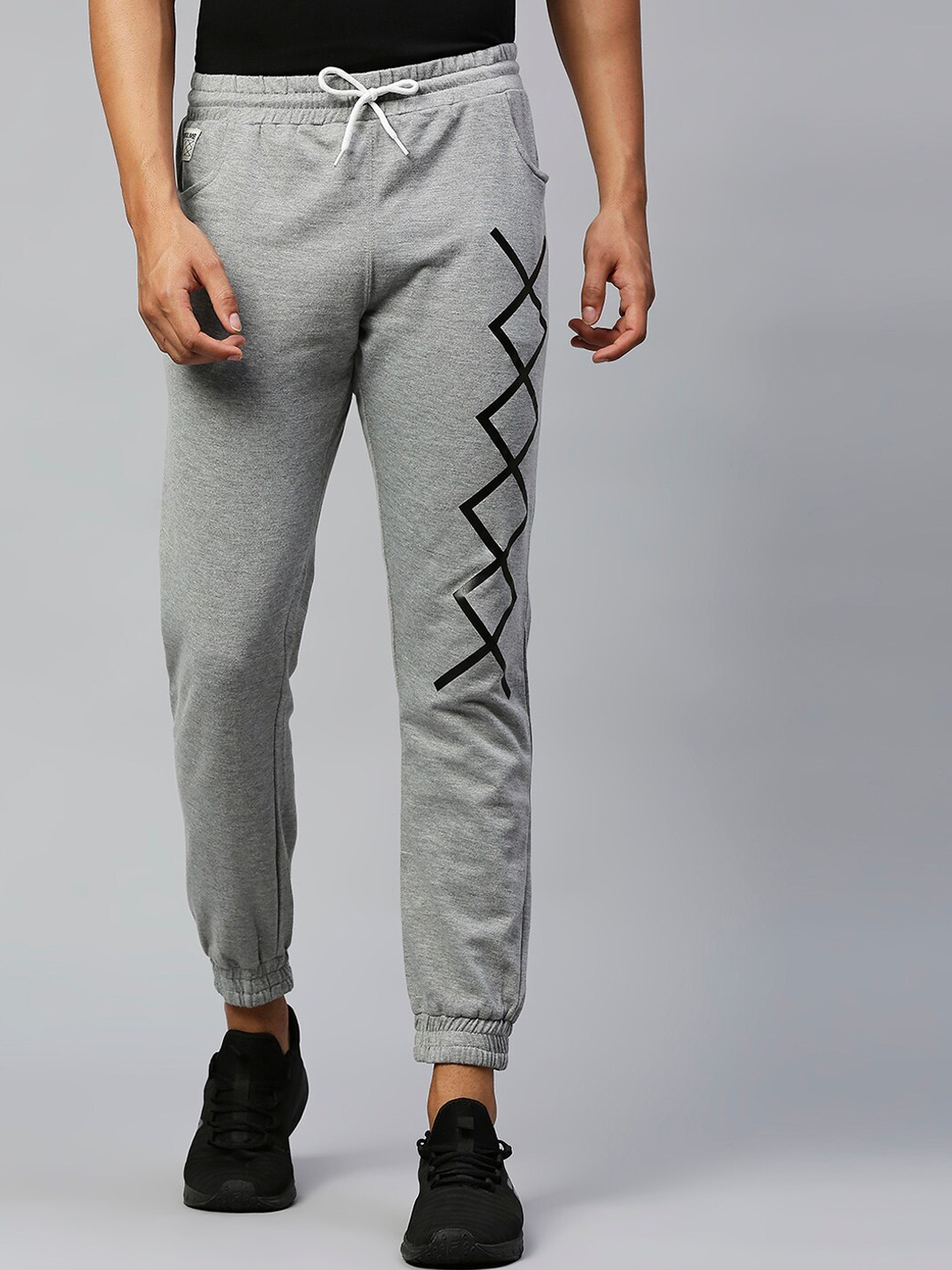 

Hubberholme Men Slim-Fit Mid-Rise Joggers, Grey melange