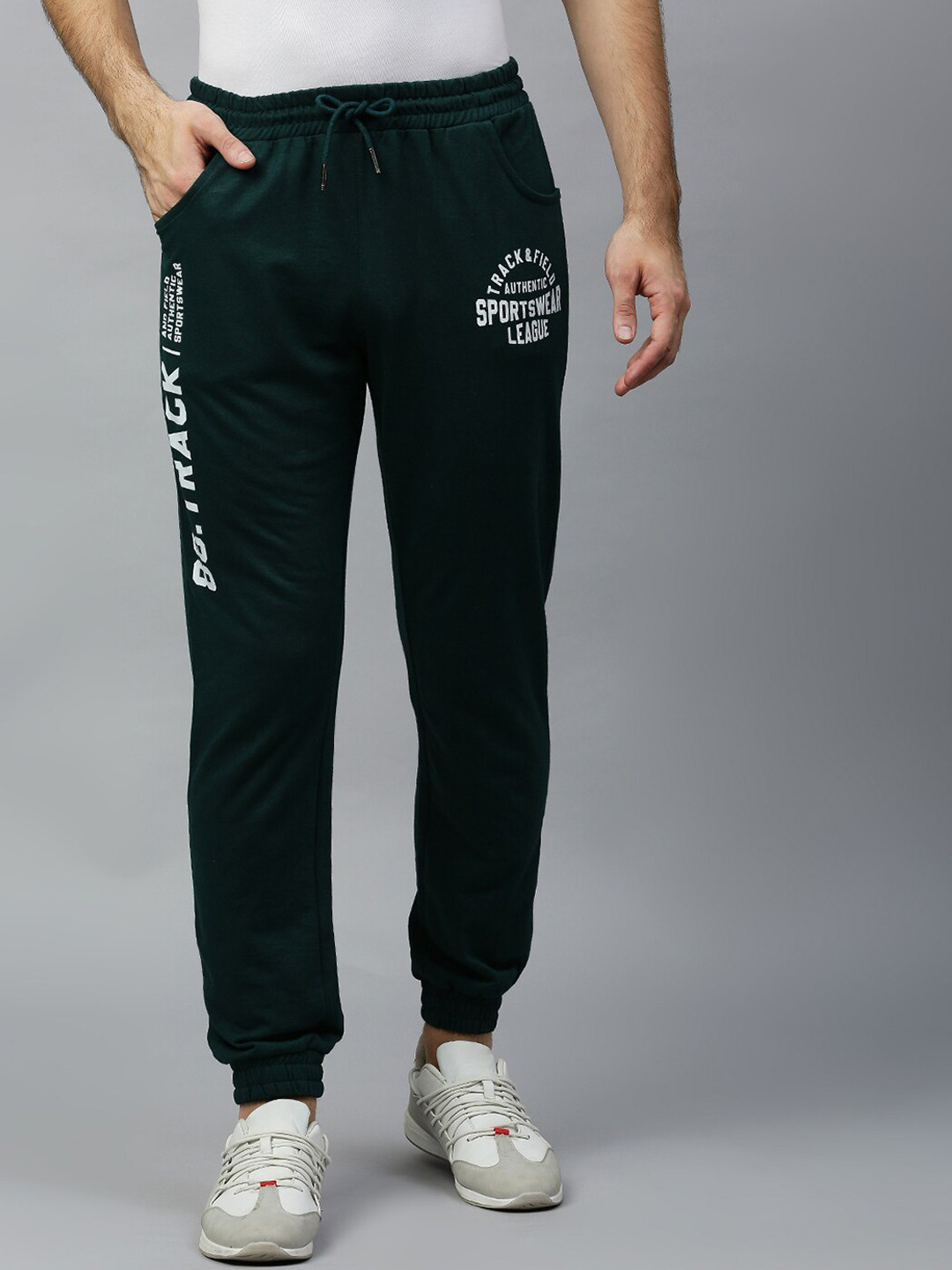 

Hubberholme Men Mid Rise Typography Printed Slim Fit Joggers, Green