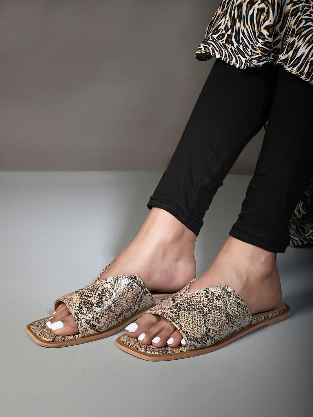 

Hydes N Hues Animal Printed One Toe Flats, Beige