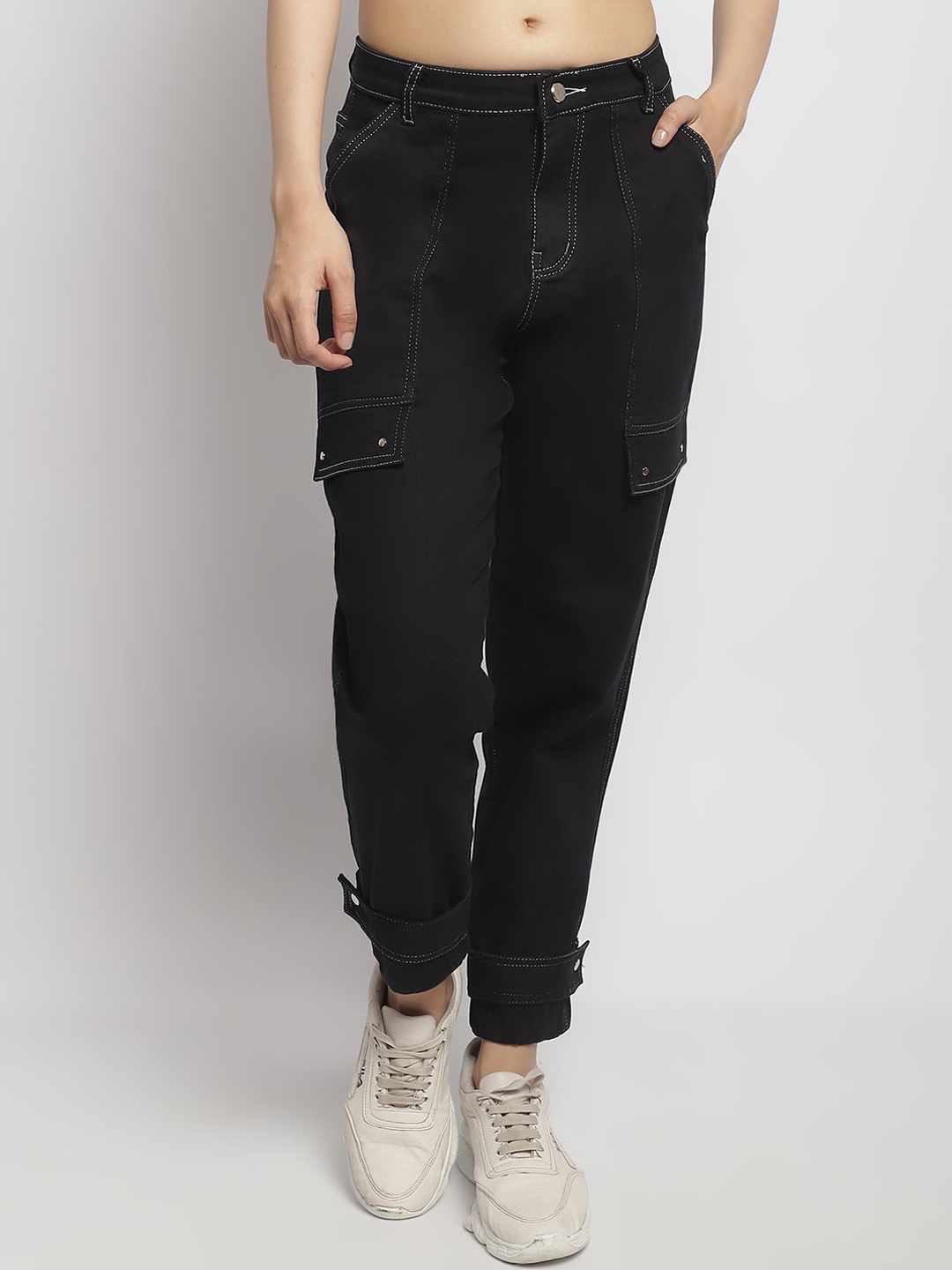 

ELLIS Women Smart Mid-Rise Clean Look Cotton Jogger Jeans, Black