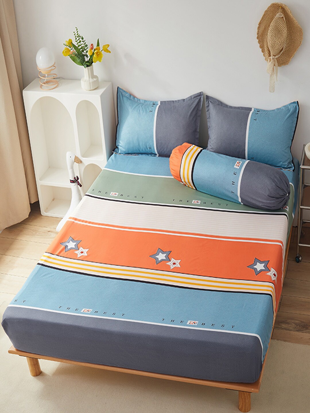 

JC HOME Grey & Orange Striped 150 TC Fitted King Bedsheet With 2 Pillow Covers