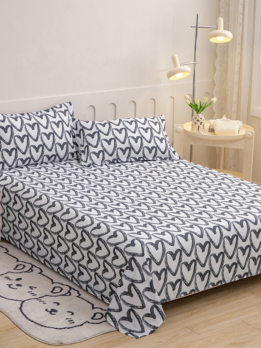 

JC HOME White & Grey Conversational 140 TC King Bedsheet with 2 Pillow Covers