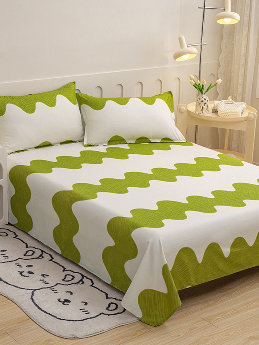 

JC HOME Green & White Striped 140 TC King Bedsheet with 2 Pillow Covers