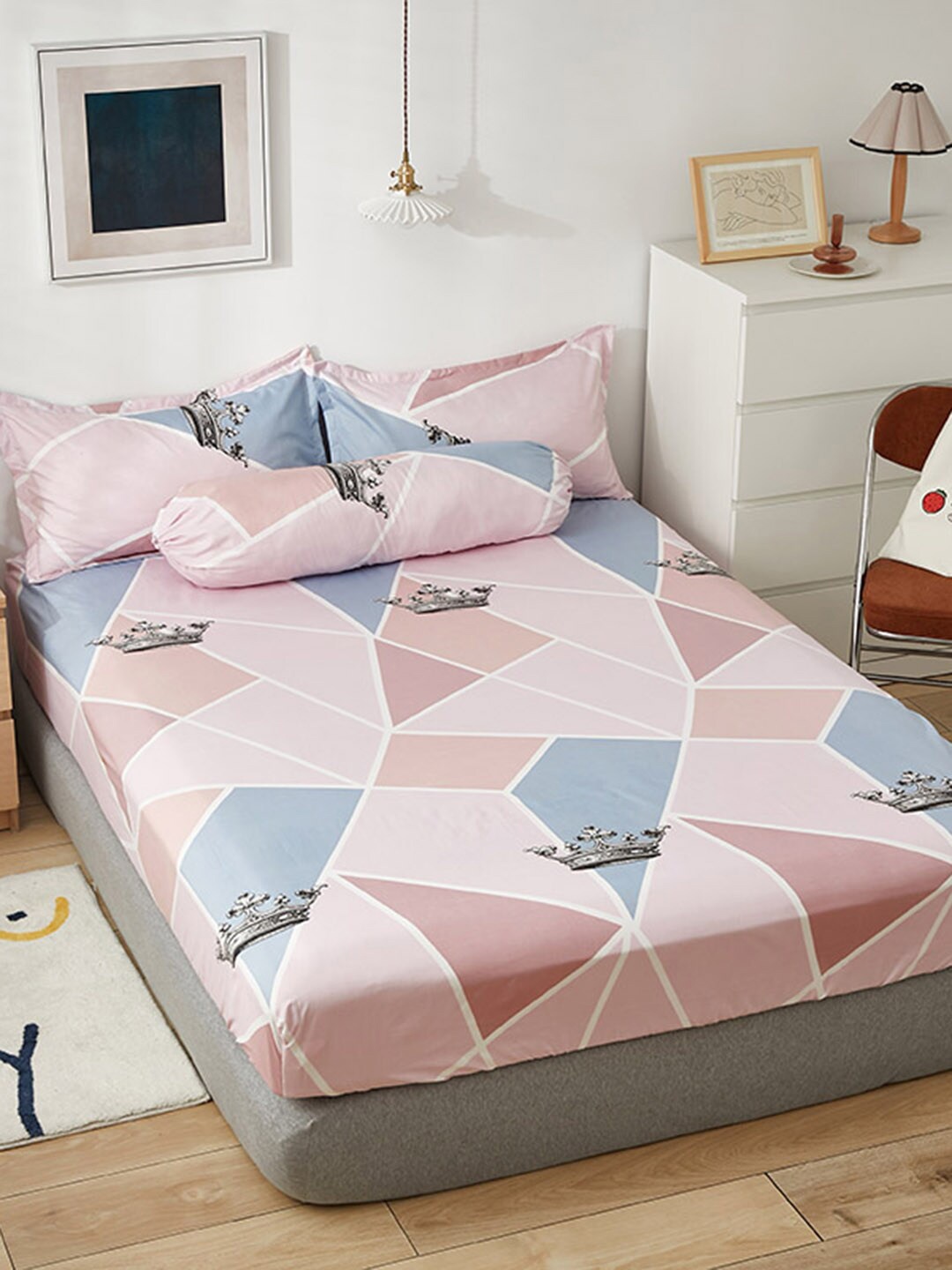 

JC HOME Pink & Grey Geometric 150 TC Fitted King Bedsheet With 2 Pillow Covers