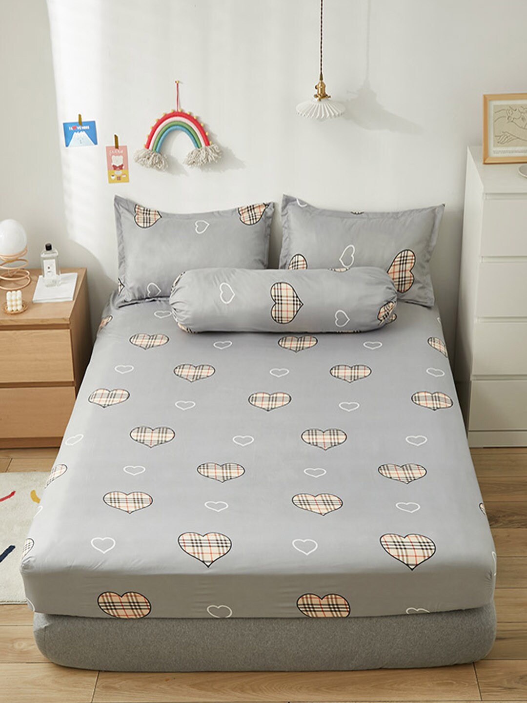 

JC HOME Grey Graphic 150 TC Fitted Queen Bedsheet with 2 Pillow Covers