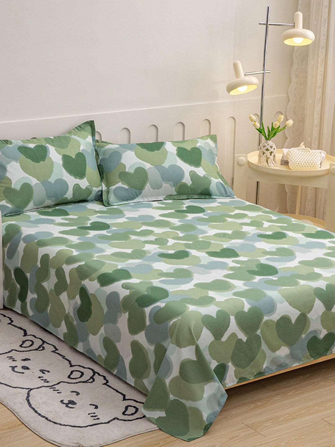 

JC HOME Green Printed 140 TC King Bedsheet & 2 Pillow Covers