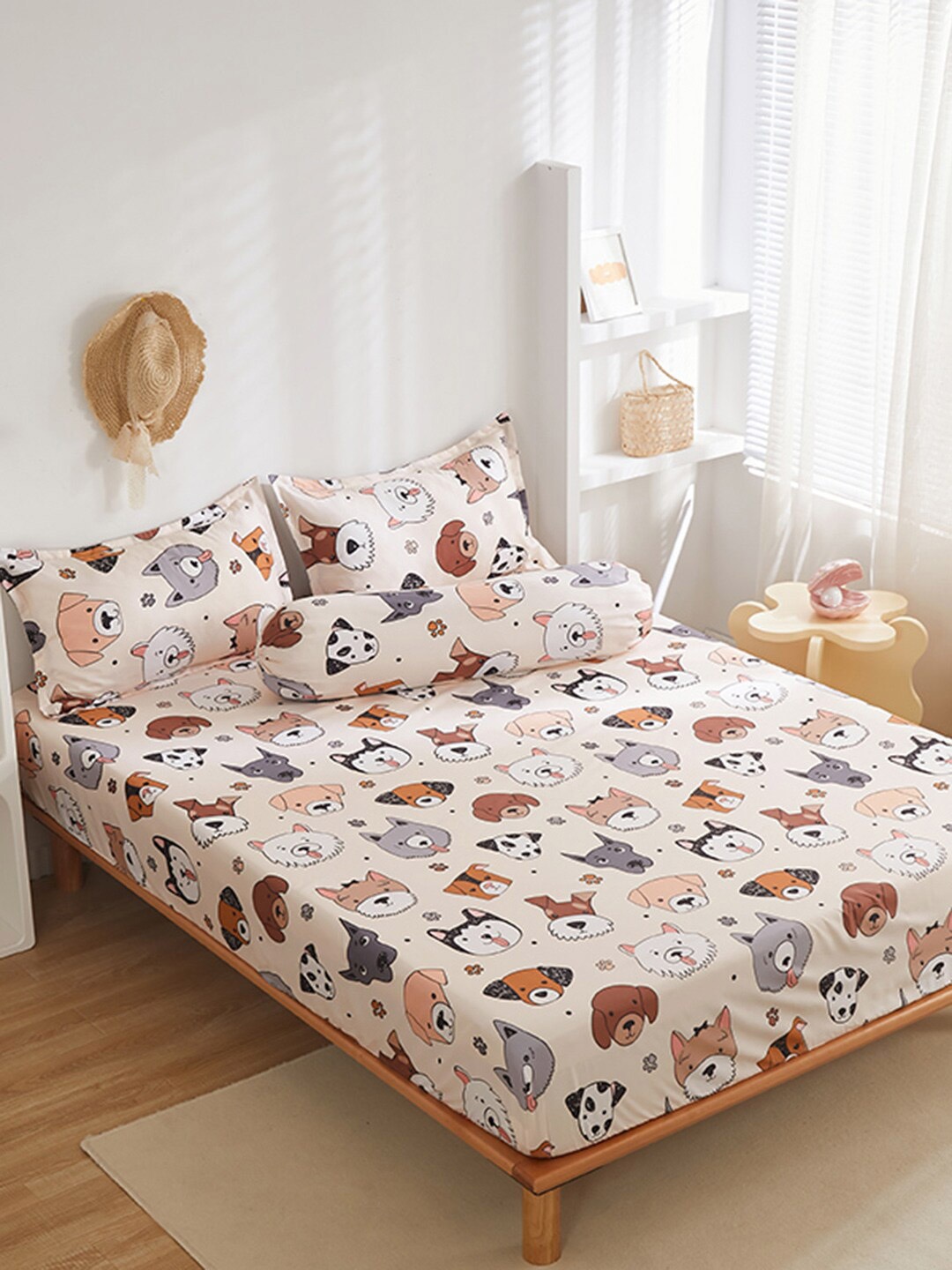 

JC HOME White & Grey Graphic 150 TC Fitted King Bedsheet with 2 Pillow Covers