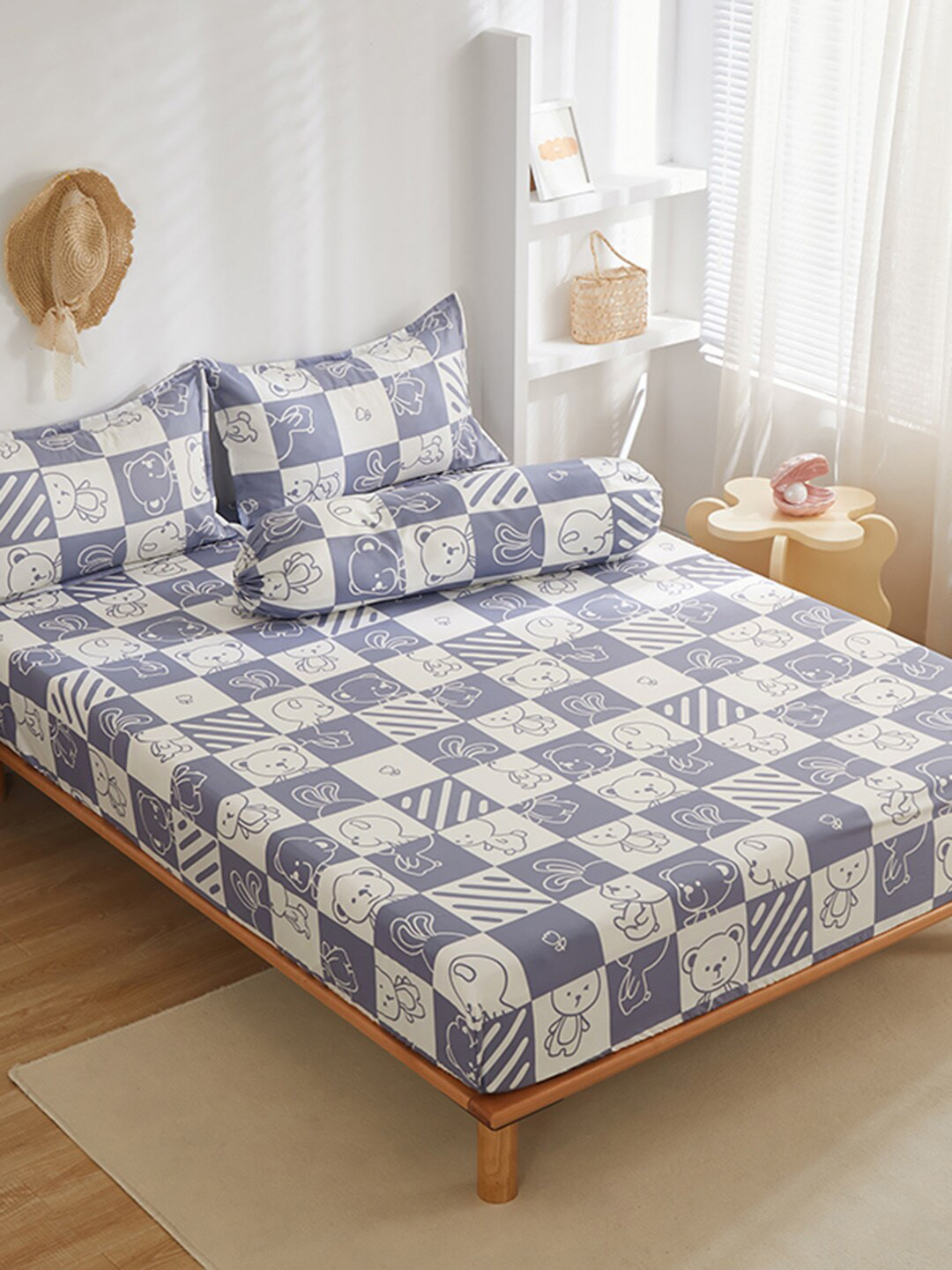 

JC HOME White Grey Graphic 150 TC Fitted King Bedsheet with 2 Pillow Covers