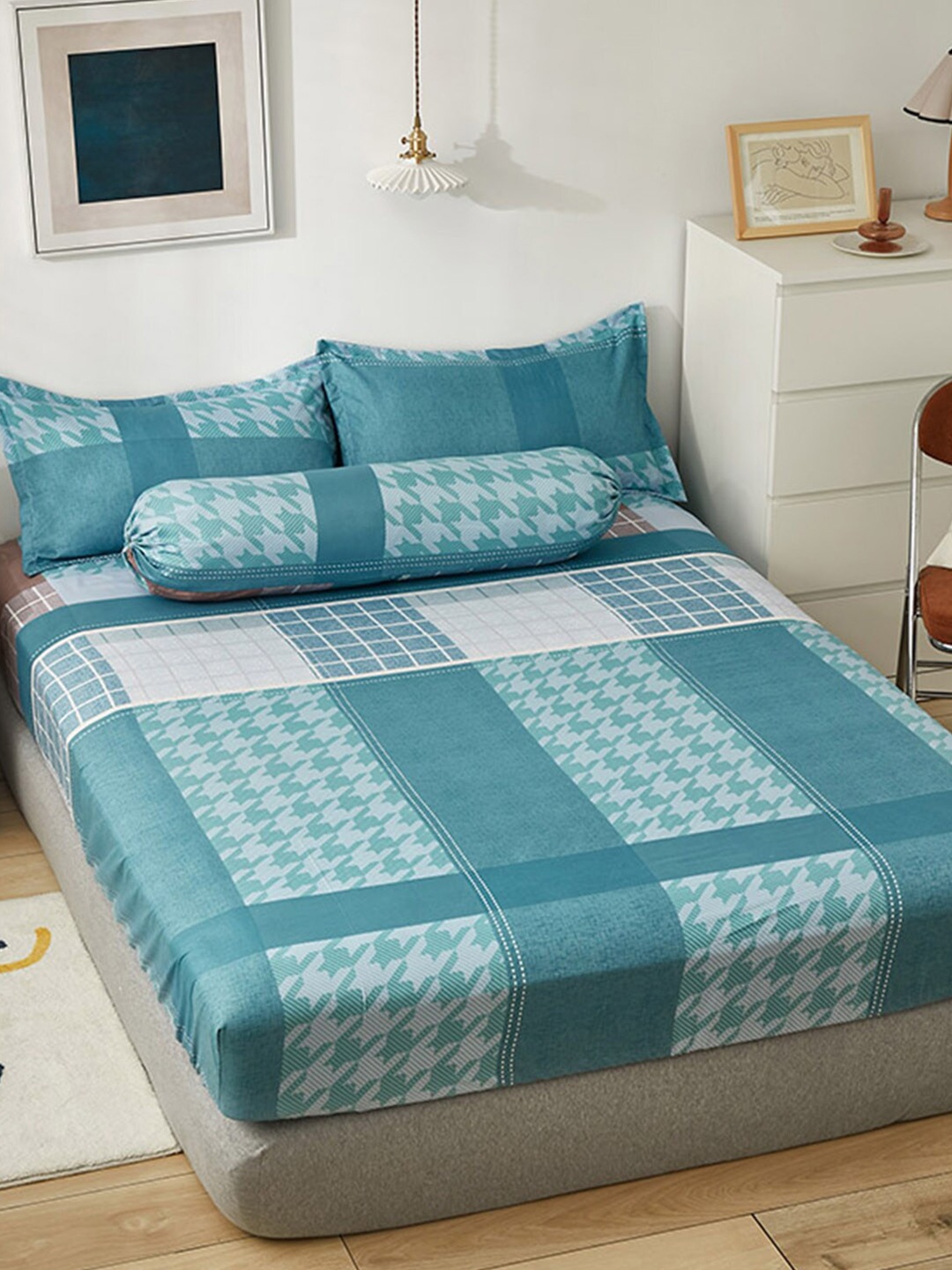 

JC HOME Green & White Geometric 150 TC Fitted Single Bedsheet with 1 Pillow Cover