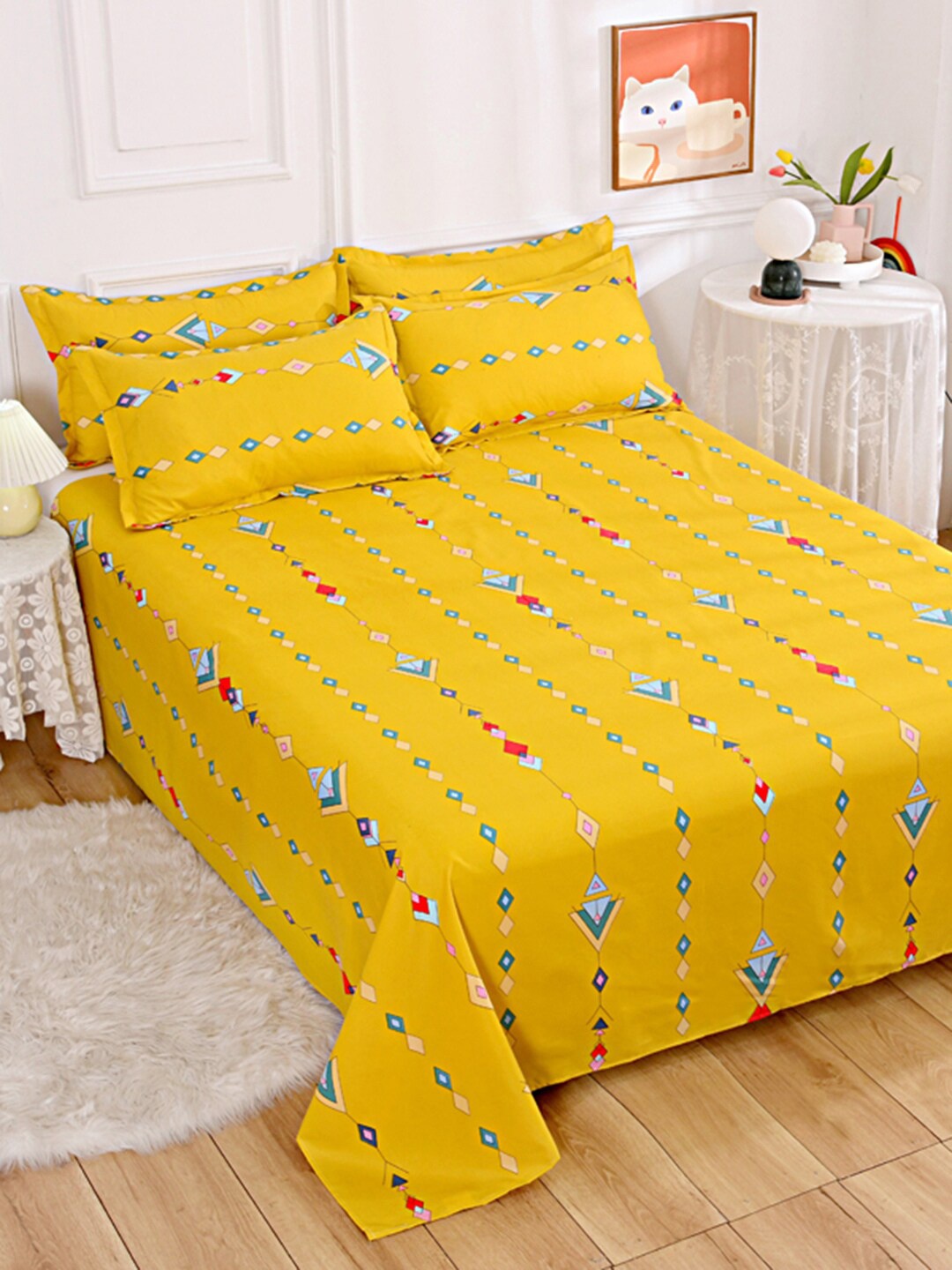 

JC HOME Yellow & Red Geometric 140 TC King Bedsheet With 2 Pillow Covers
