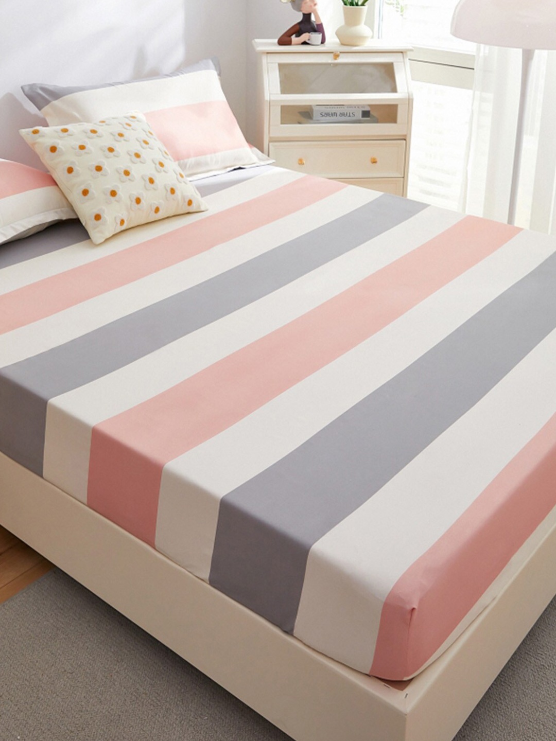 

JC HOME Cream & Pink Striped 160 TC Fitted King Bedsheet with 2 Pillow Covers
