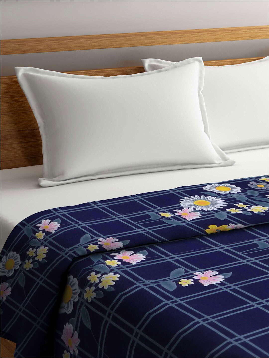 

FABINALIV Blue & Yellow Floral AC Room 400 GSM Double Bed Comforter