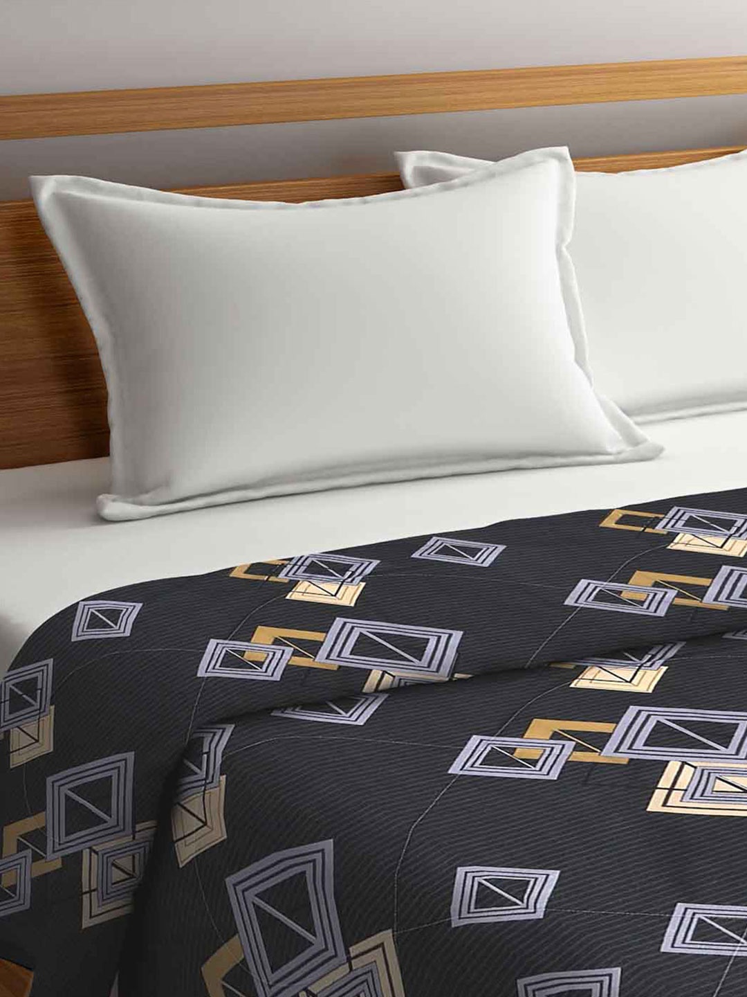 

FABINALIV Black Geometric AC Room 400 GSM Double Bed Comforter