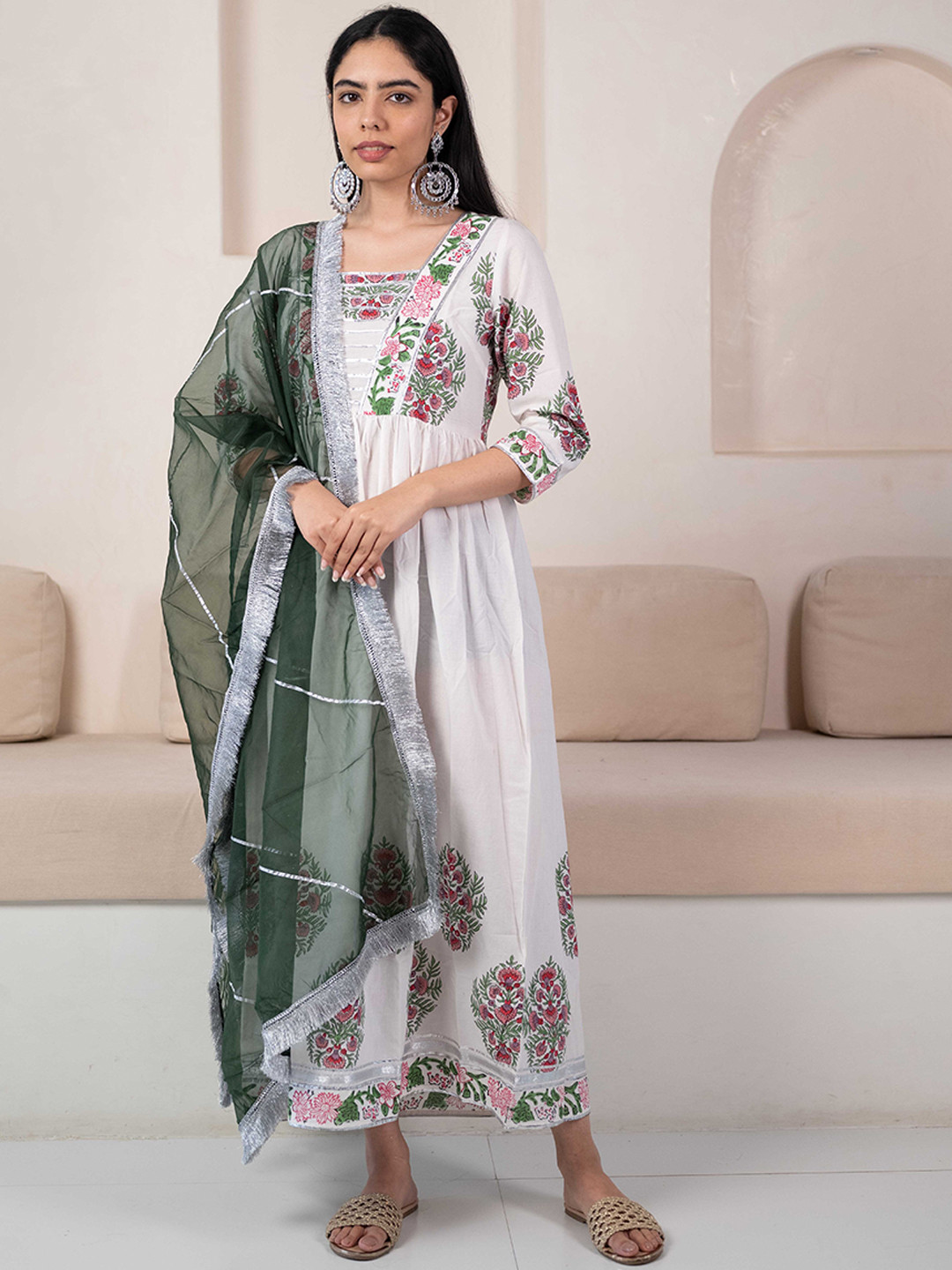 

Myshka Floral Printed A-Line Ethnic Dress With Dupatta, White