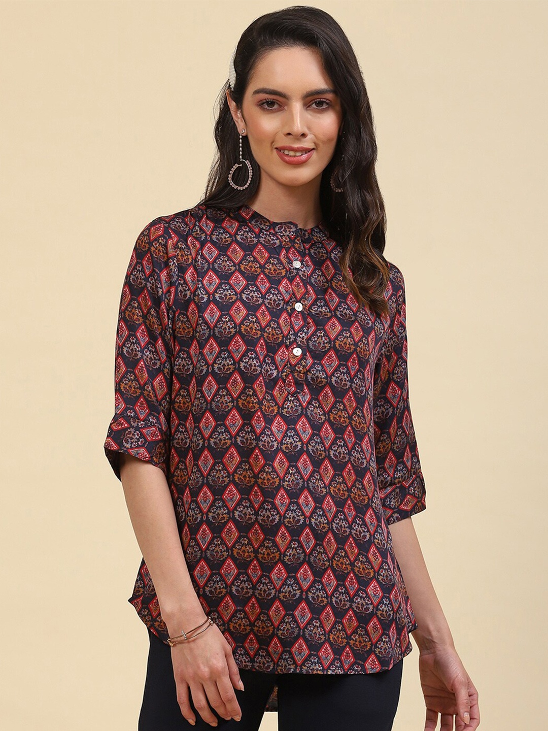 

Monte Carlo Floral Printed Mandarin Collar Regular Top, Navy blue