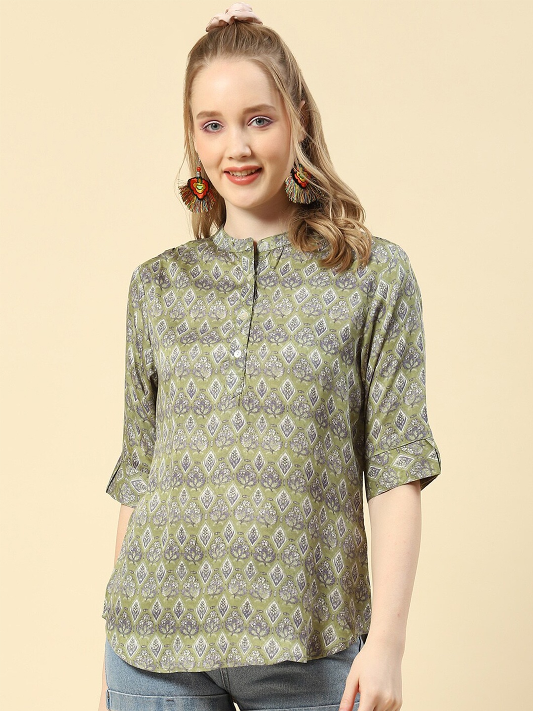 

Monte Carlo Green Floral Print Mandarin Collar Roll-Up Sleeves Shirt Style Top