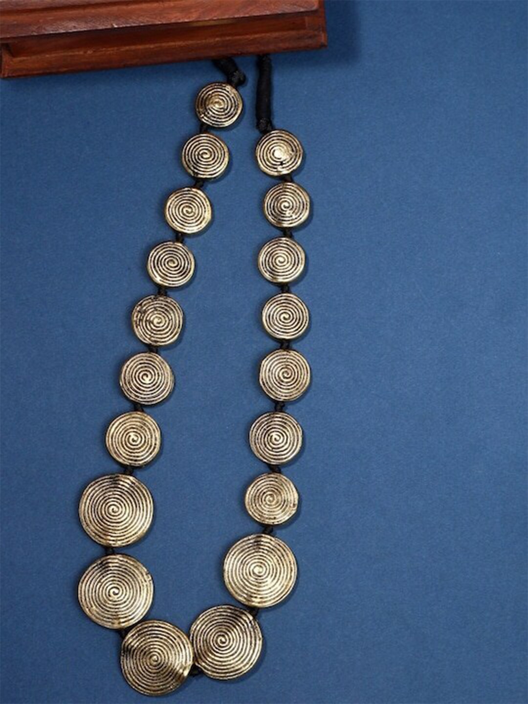 

Infuzze Gold-Toned & Black Gold-Plated Oxidised Necklace