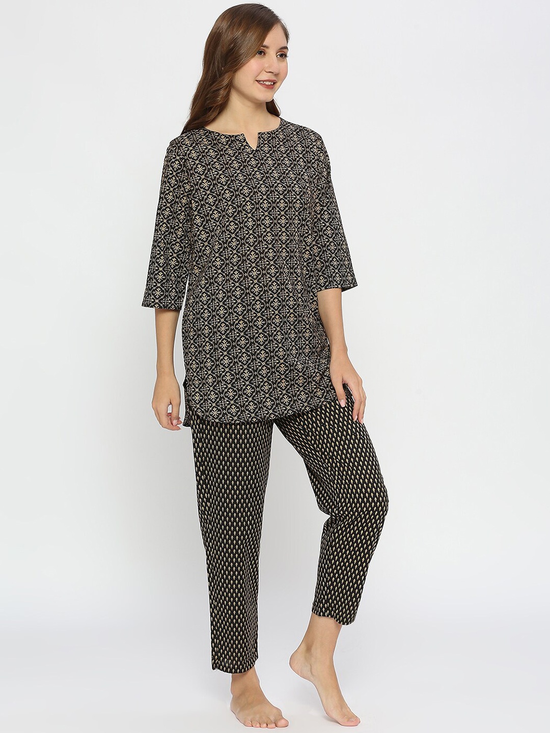 

ZRI Ethnic Motifs Printed Pure Cotton Night Suit, Black