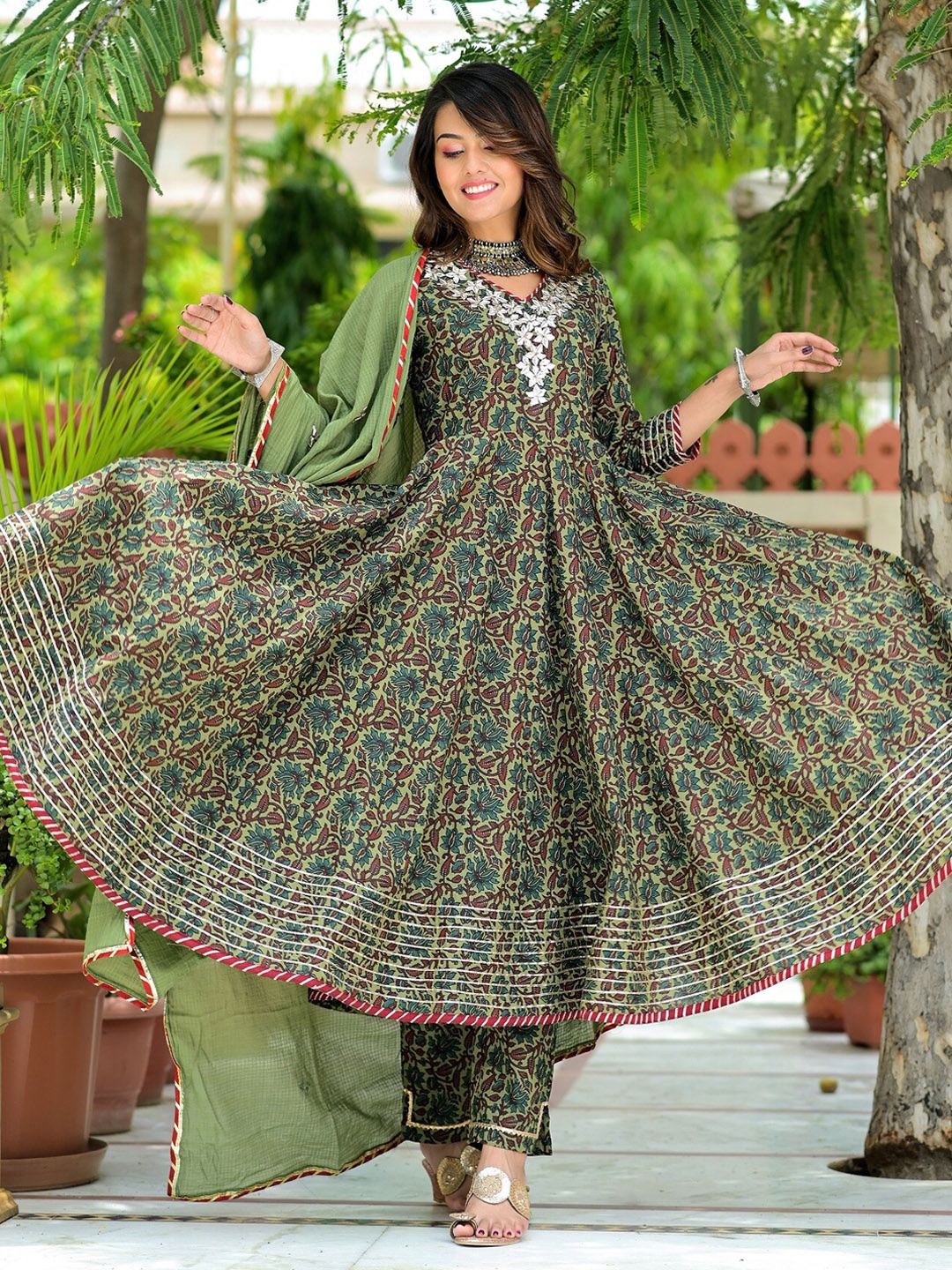 

Hatheli Floral Printed Gotta Patti Anarkali Pure Cotton Kurta with Trousers & Dupatta, Green