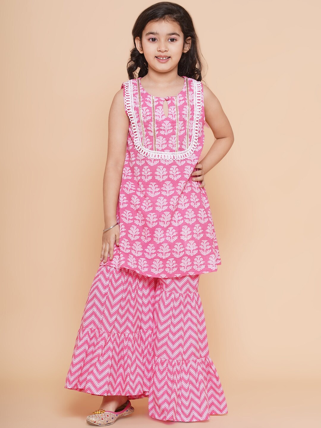 

Bitiya by Bhama Girls Printed Lace Detail Gotta Patti Pure Cotton Kurta with Sharara, Pink