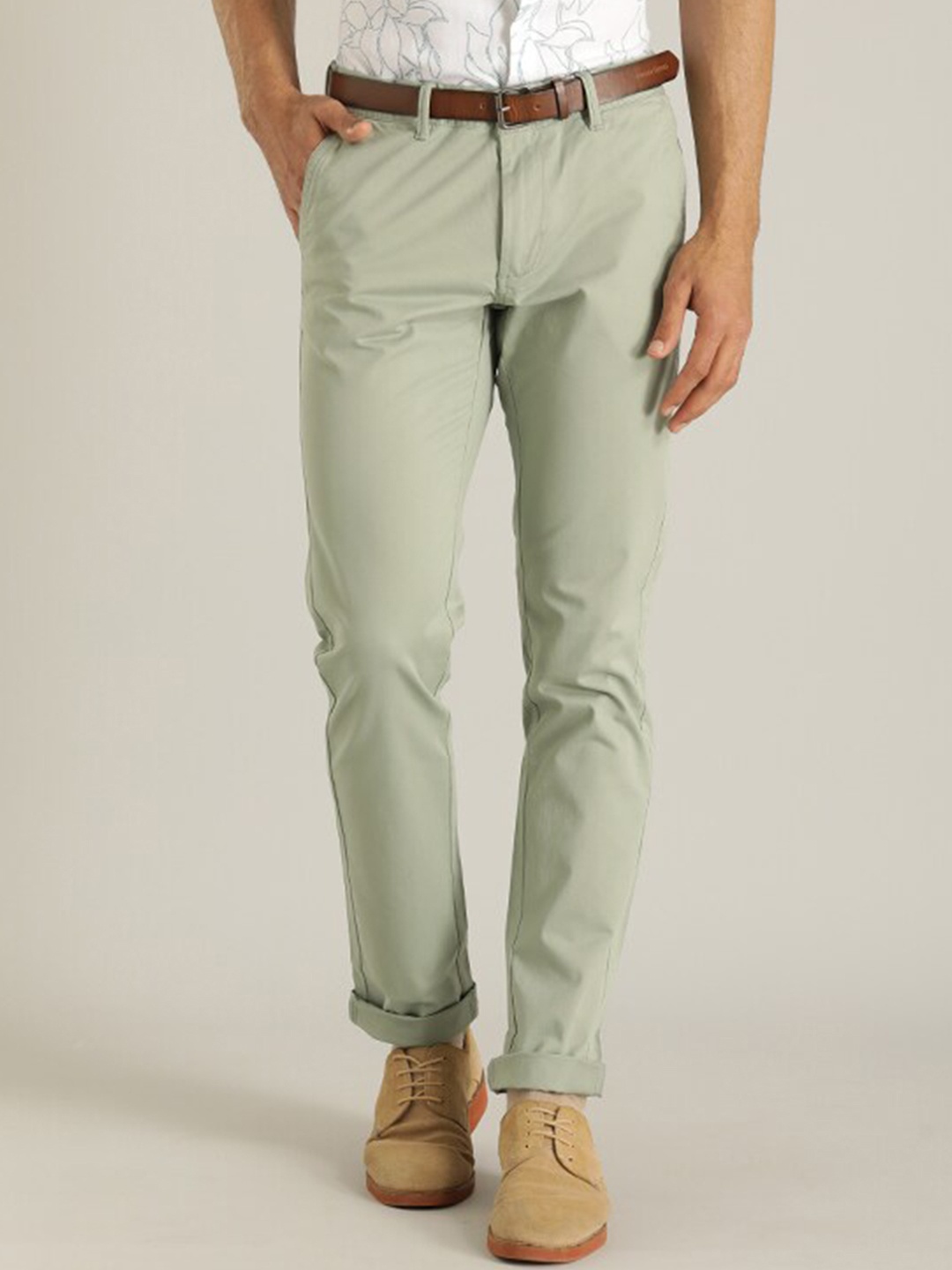 

Indian Terrain Men Brooklyn Slim Fit Pure Cotton Chinos Trousers, Green