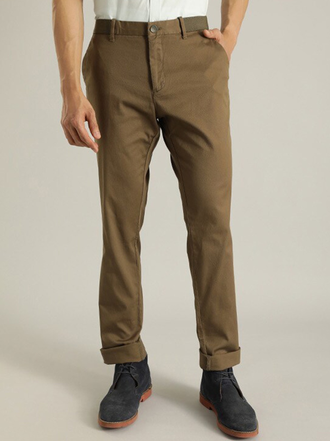 

Indian Terrain Men Brooklyn Mid-Rise Slim Fit Pure Cotton Trousers, Green