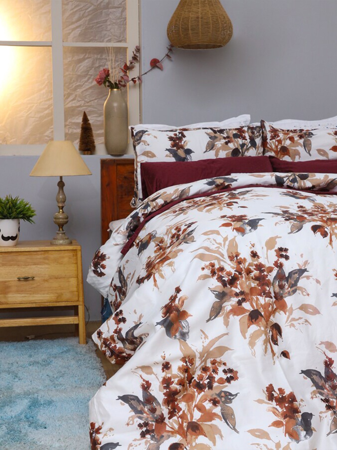 

BLUE DAHLIA White & Brown Floral Printed 250 TC Pure Cotton Single Bedsheet & Pillow Cover