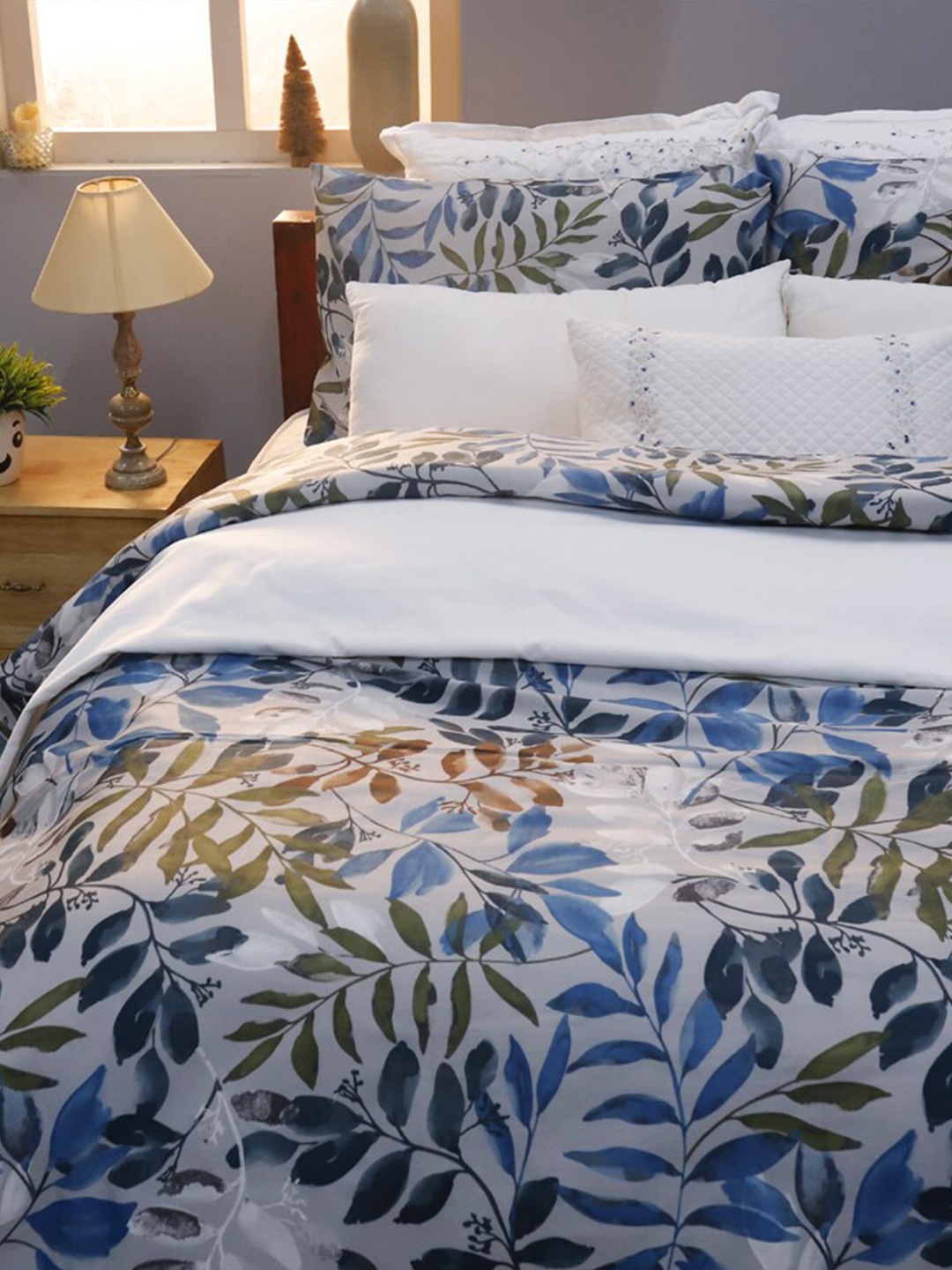 

BLUE DAHLIA Blue & White Floral 250 TC Pure Cotton Single Bedsheet With 1 Pillow Cover