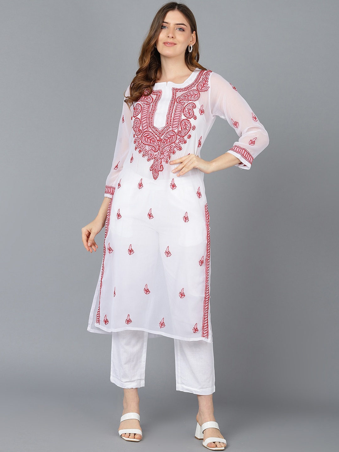 

VAHSON Floral Chikankari Embroidered Georgette Kurta, White
