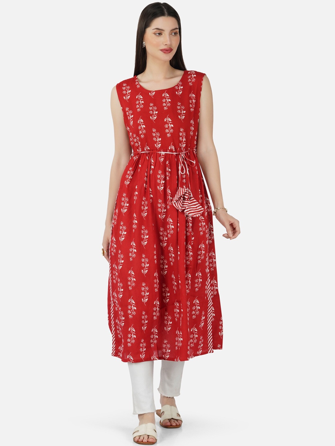 

SkyaSia Floral Printed Sleeveless Pure Cotton Kurta, Maroon