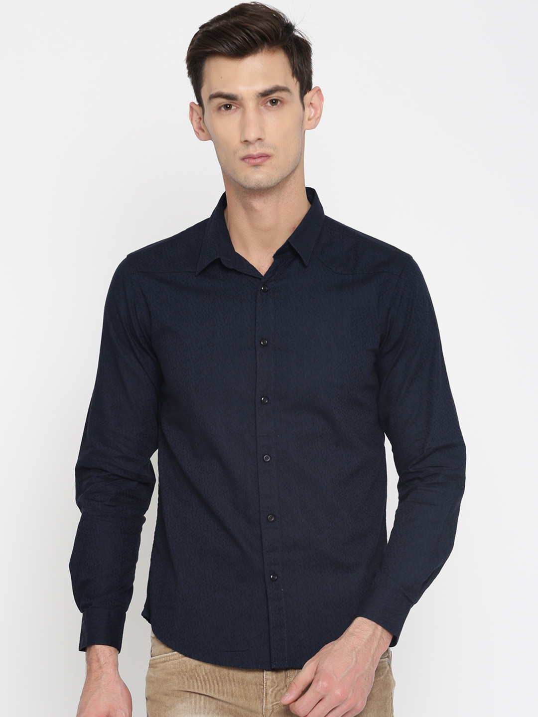 

SPYKAR Men Navy Slim Fit Self Design Casual Shirt, Navy blue