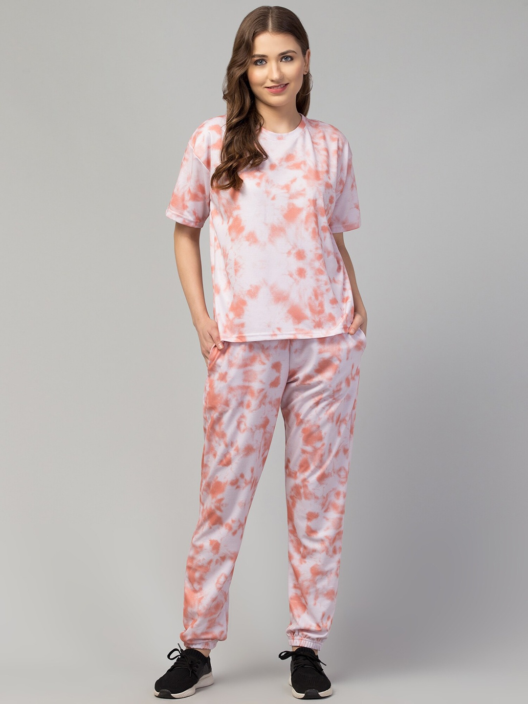 

FFLIRTYGO Women Tie Dye T-Shirt with Joggers, White