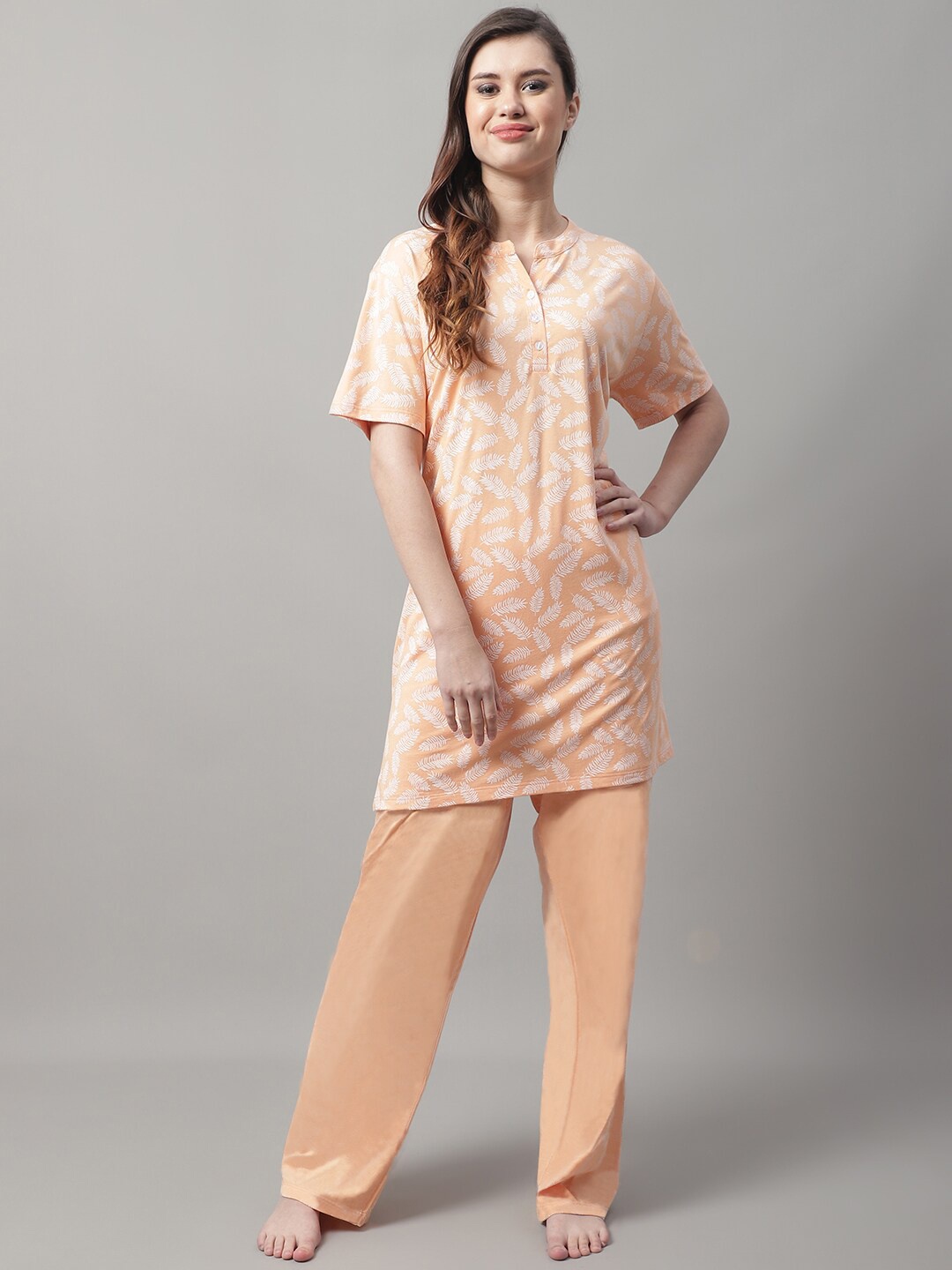 

Kanvin Peach-Coloured & Off White Floral Printed Pure Cotton Night Suit