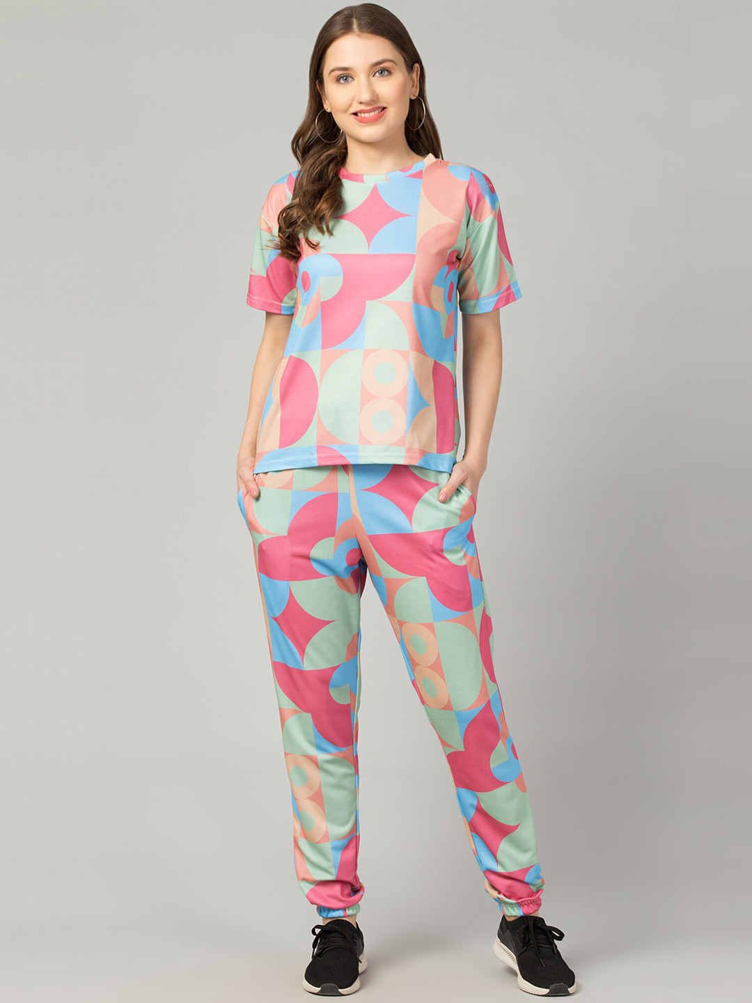 

FFLIRTYGO Printed T-Shirt With Joggers Co-ord Set, Pink