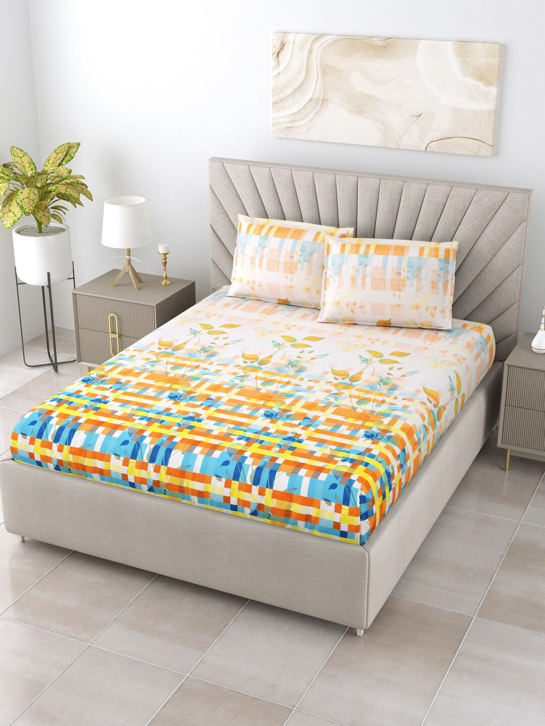 

BOMBAY DYEING Supercale White Printed 144 TC Cotton King Bedsheet & 2 Pillow Covers