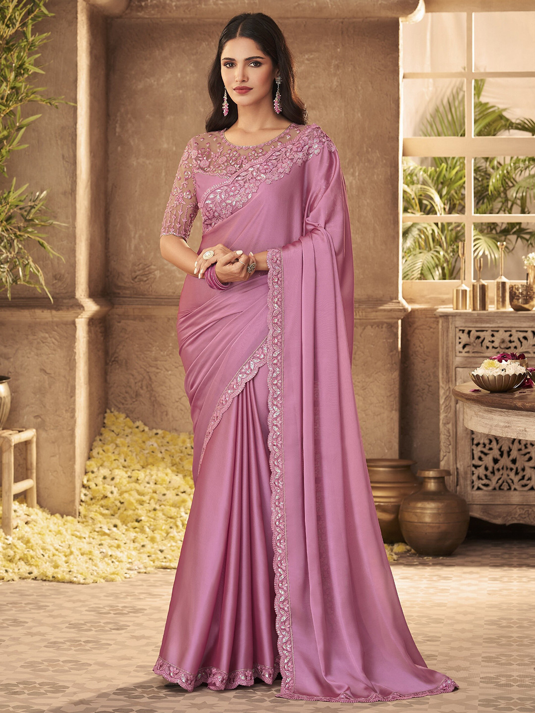 

Trendmalls Floral Embellished Embroidered Silk Blend Mysore Silk Saree With Blouse Piece, Pink