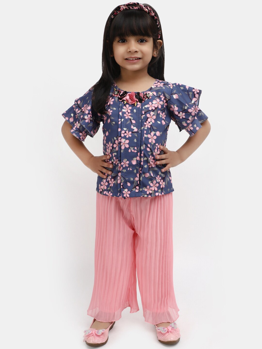 

V-Mart Girls Printed Clothing Set, Grey