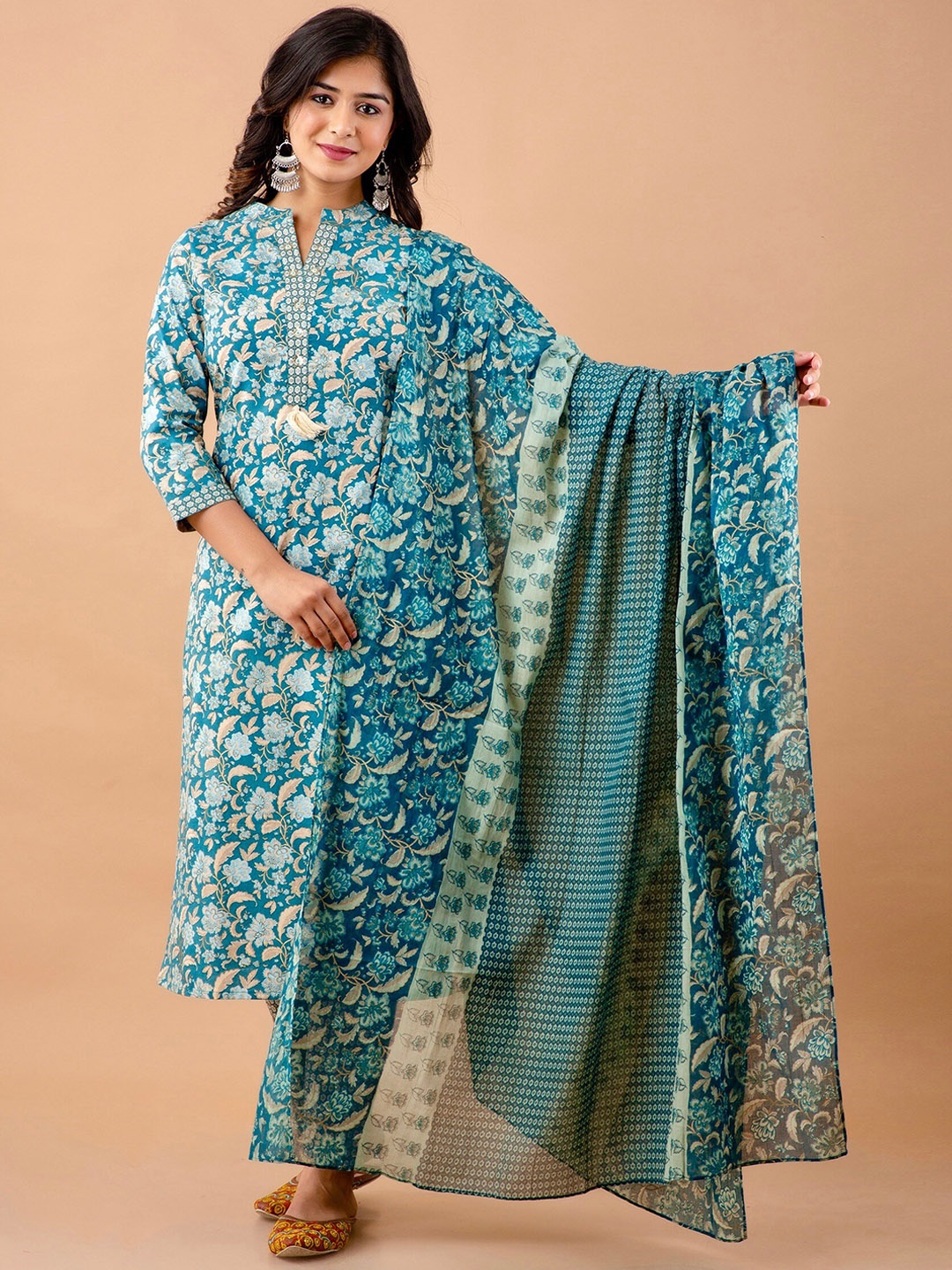 

Readiprint Fashions Floral Printed Pure Cotton Kurta With Trousers & Dupatta, Blue