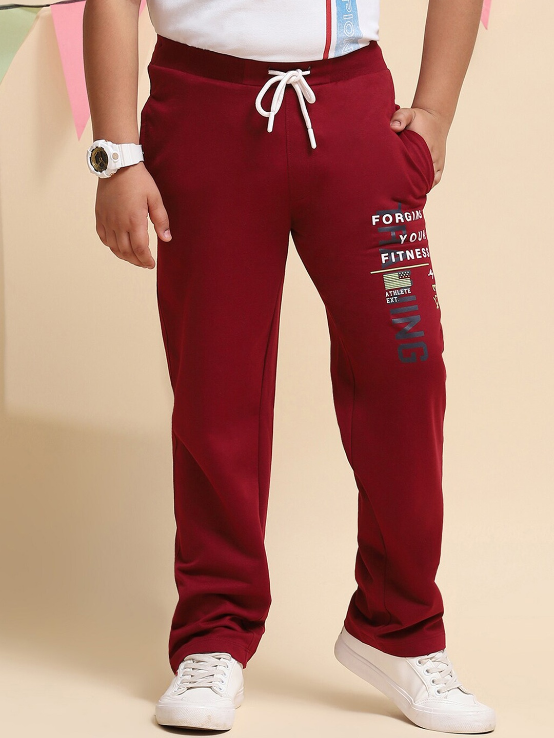 

Monte Carlo Boys Typography Printed Regular Fit Track Pants, Maroon