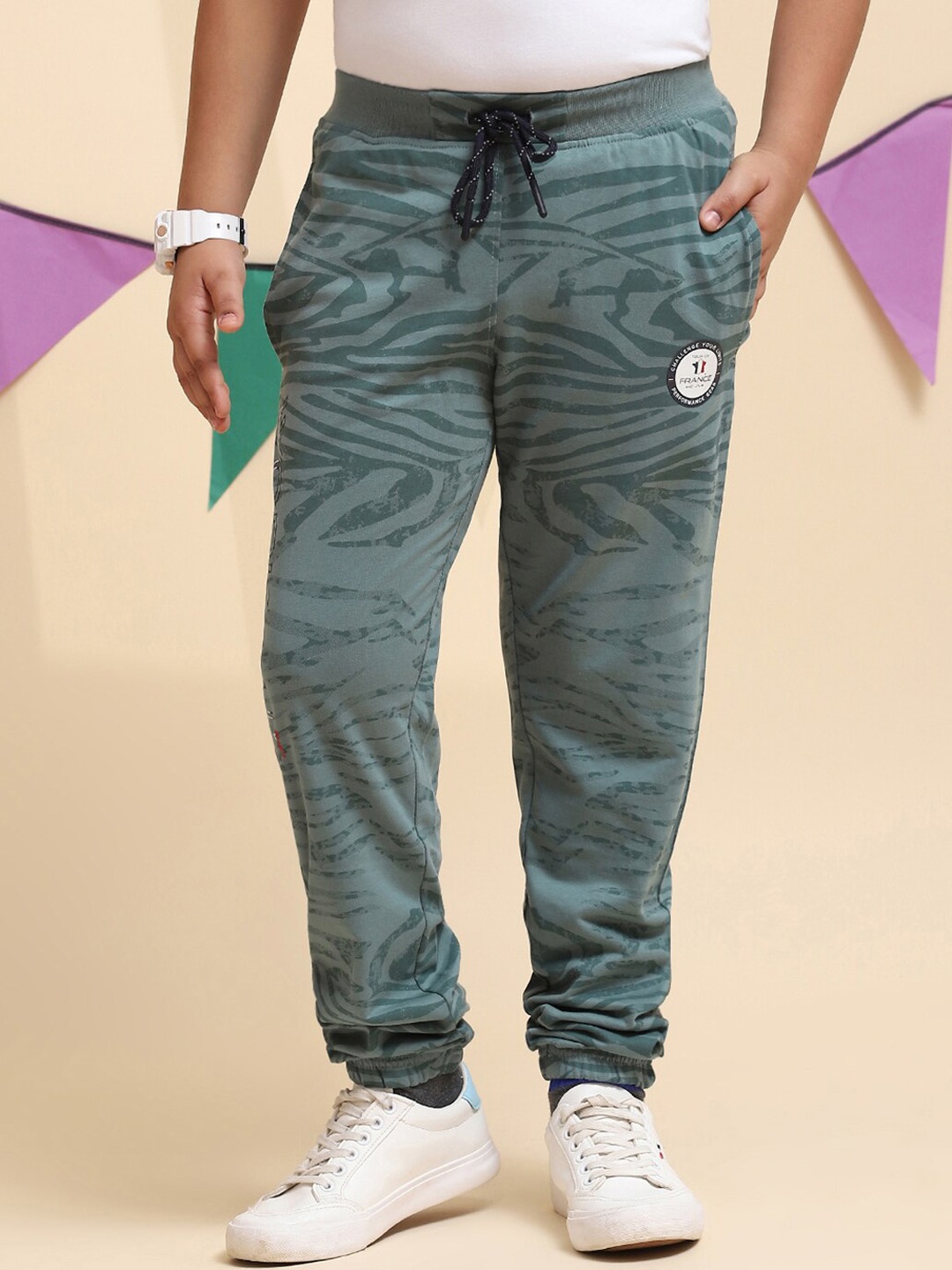 

Monte Carlo Boys Abstract Printed Joggers, Green