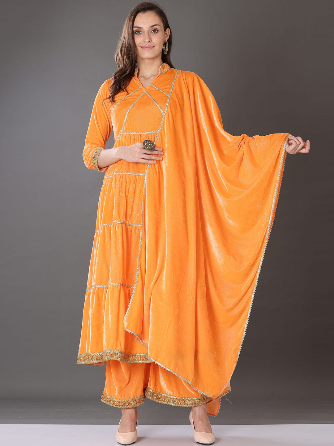 

KAANCHIE NANGGIA Women Orange Regular Gotta Patti Kurta with Trousers & With Dupatta