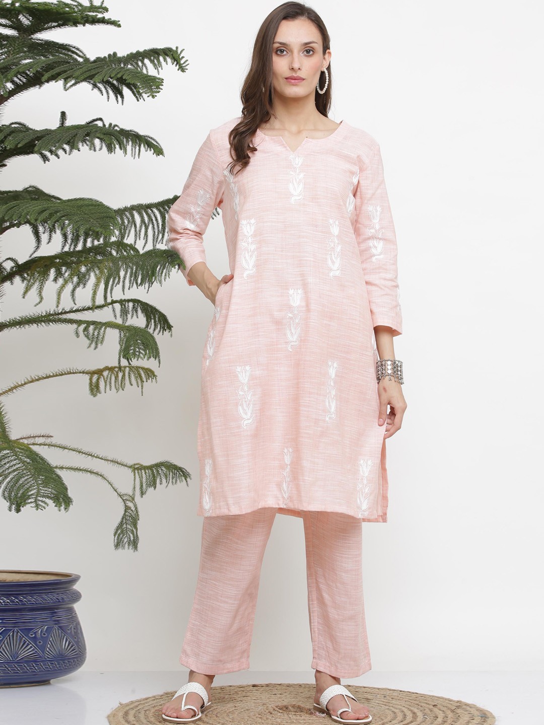 

KAANCHIE NANGGIA Floral Embroidered Pure Cotton Kurta with Trousers, Pink