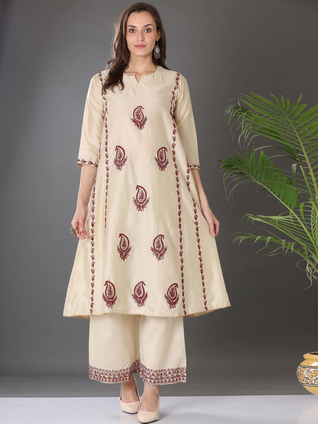

KAANCHIE NANGGIA Ethnic Motifs Embroidered Gotta Patti A-Line Kurta with Palazzos, Beige