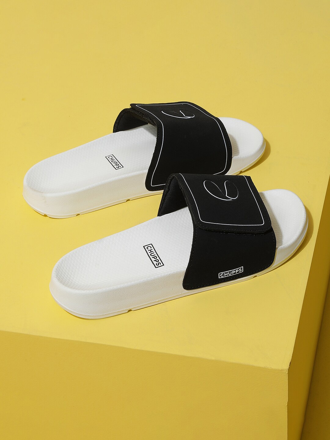 

CHUPPS Men Velcro ErgoX Plus Sliders, Black