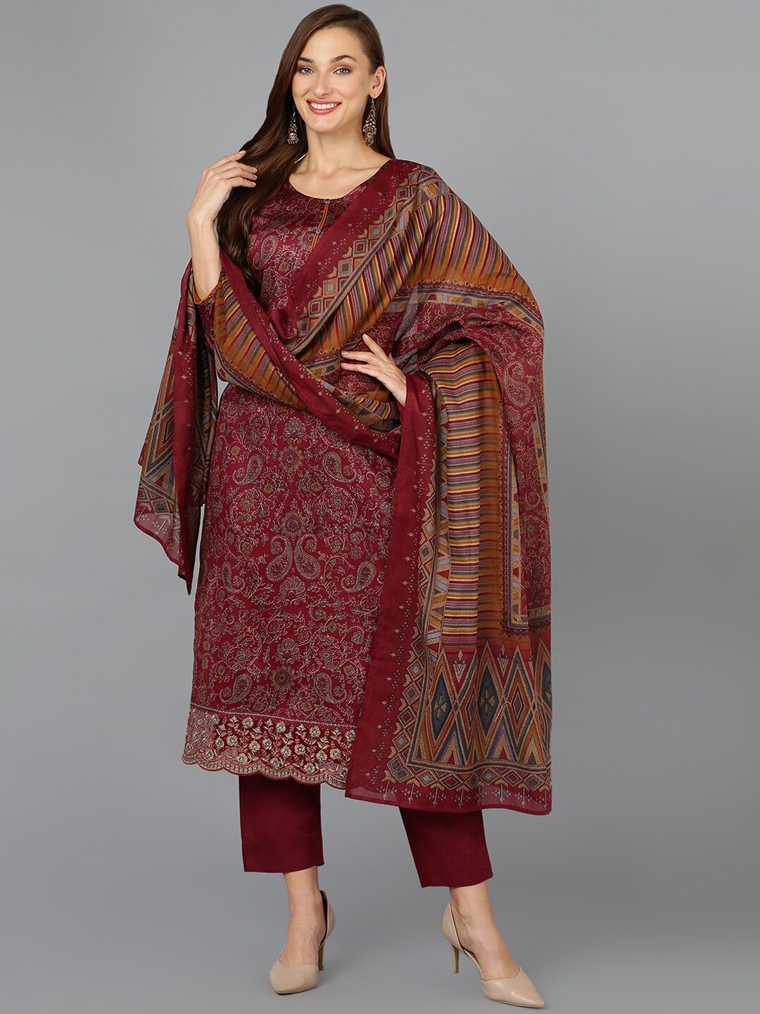 

AHIKA Maroon & Green Paisley Printed Thread Work Kurta with Trousers & Dupatta