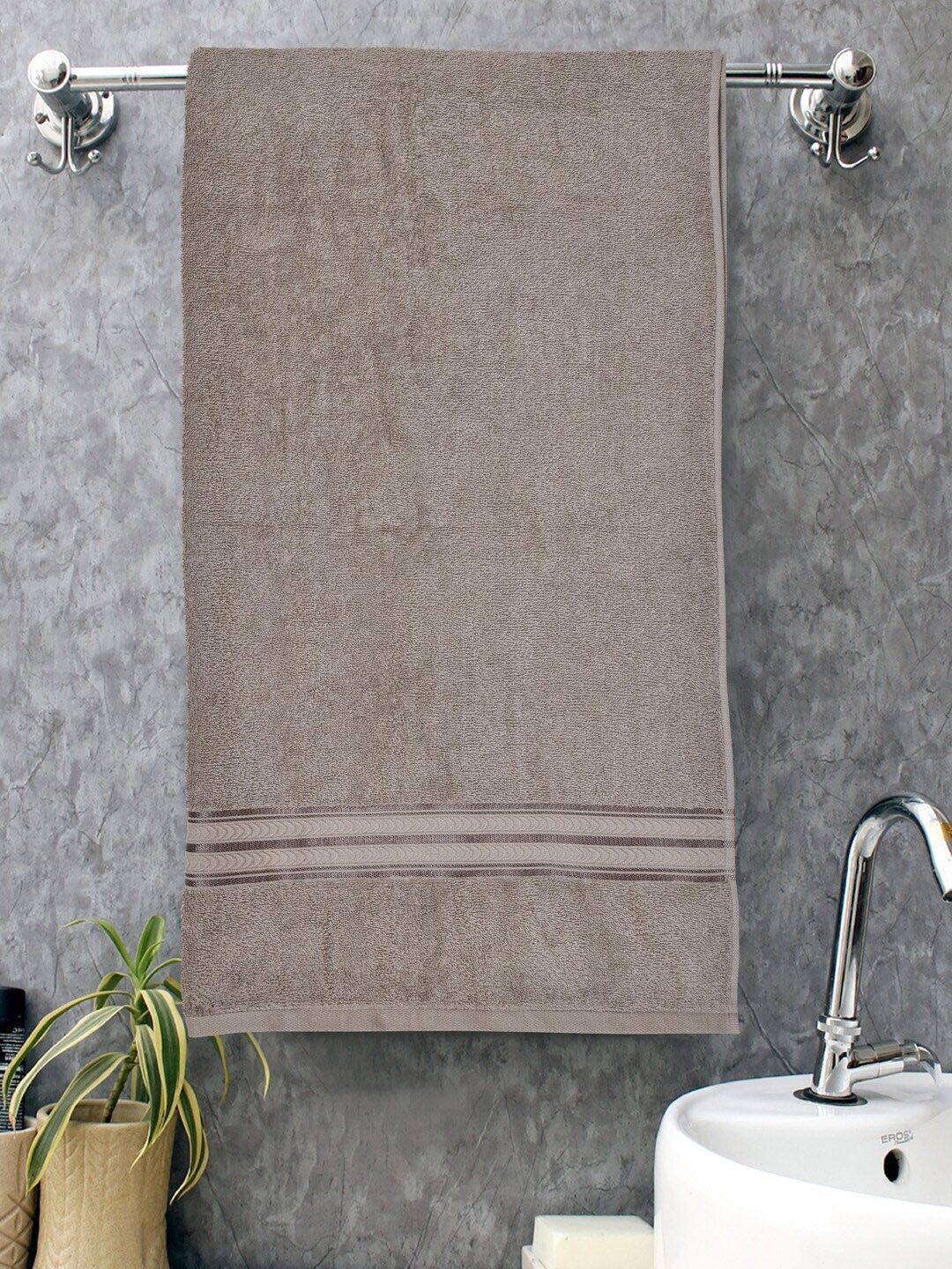 

Home Fresh Luxuria Grey Pure Cotton 450 GSM Bath Towel
