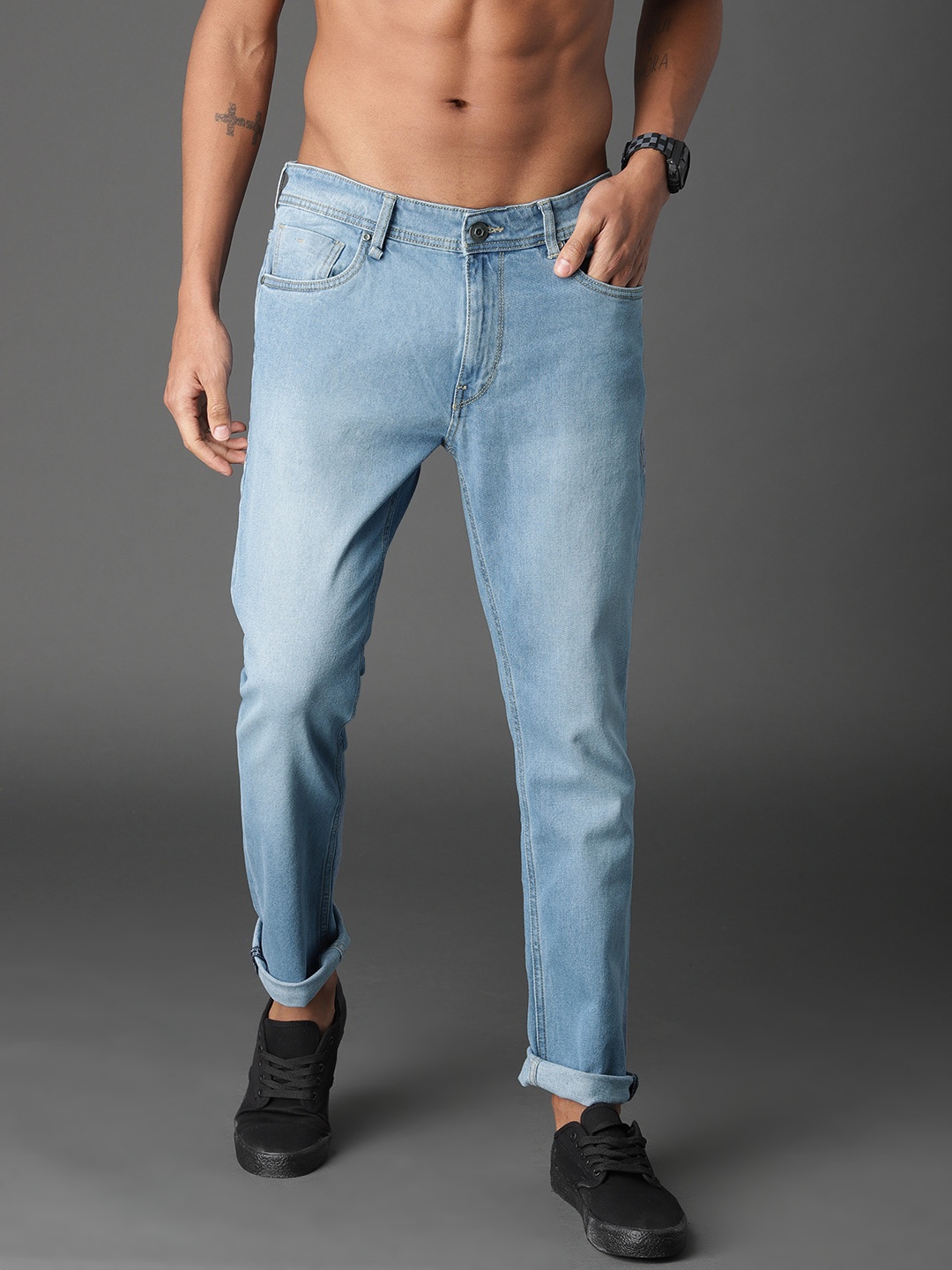 

Roadster Men Blue Cropped Slim Fit Mid-Rise Clean Look Stretchable Jeans