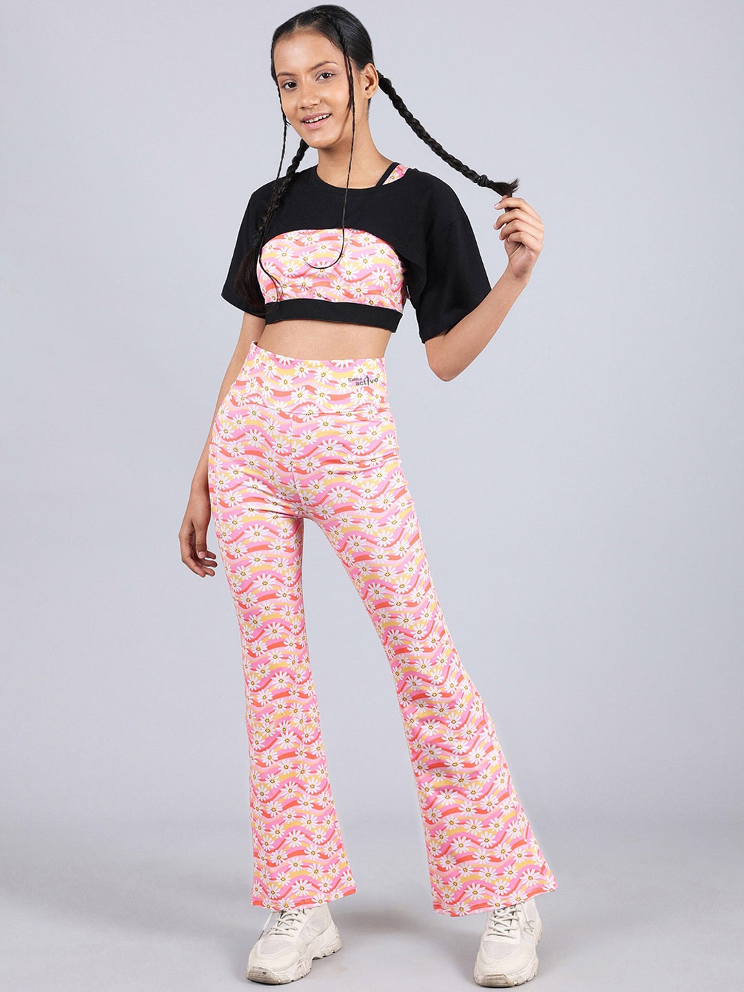 

DChica Girls Printed Sports Bra And Track Pant With Bust Cut Top, Pink